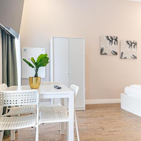 Stylish Studio Apartment Wiener Stadthalle Esterno foto