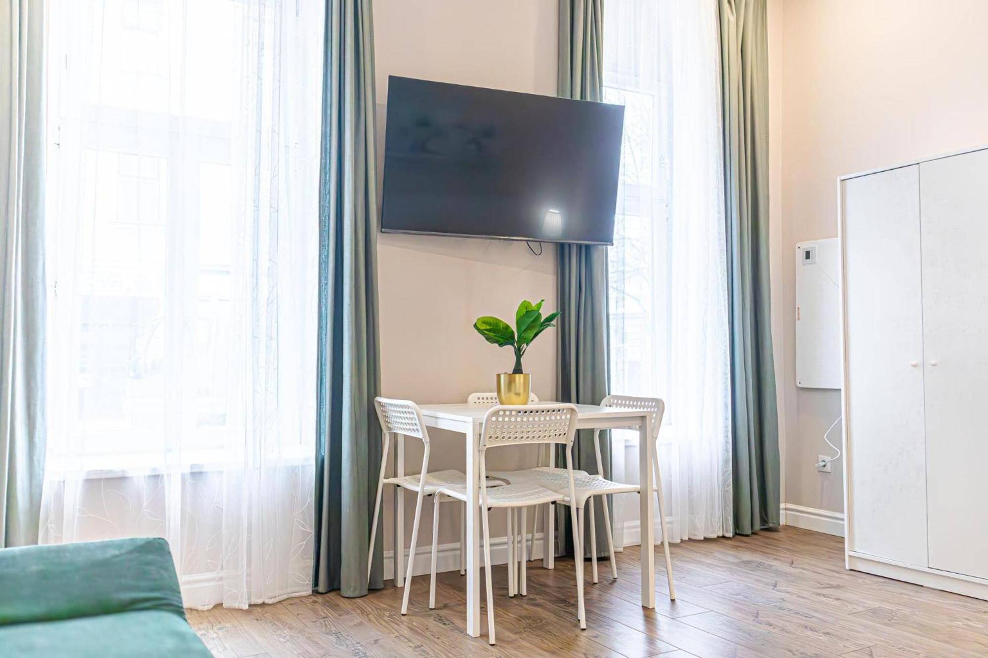 Stylish Studio Apartment Wiener Stadthalle Esterno foto